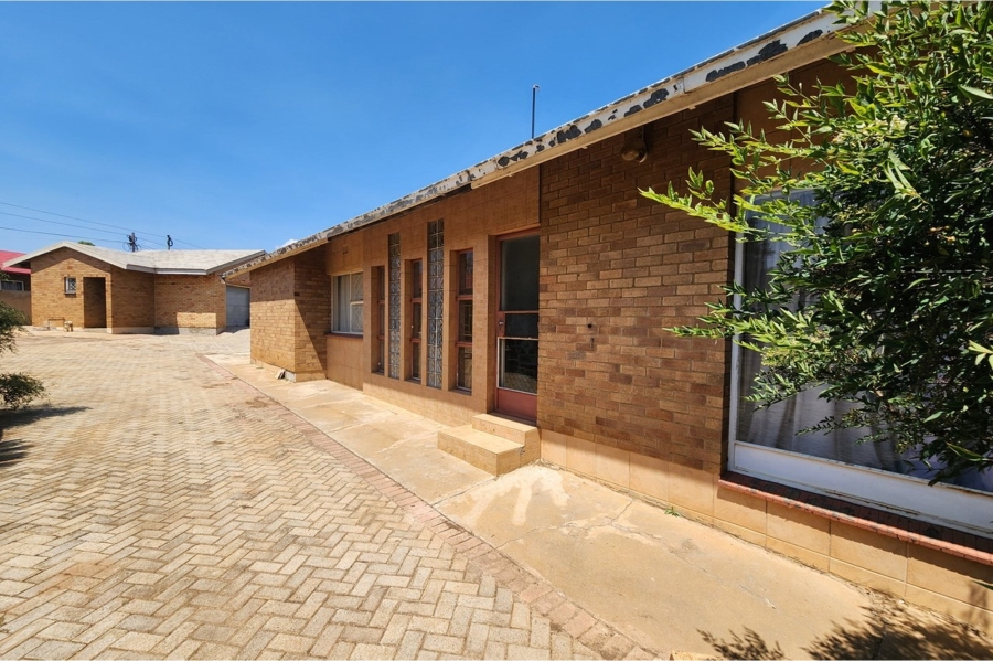 3 Bedroom Property for Sale in Neserhof North West
